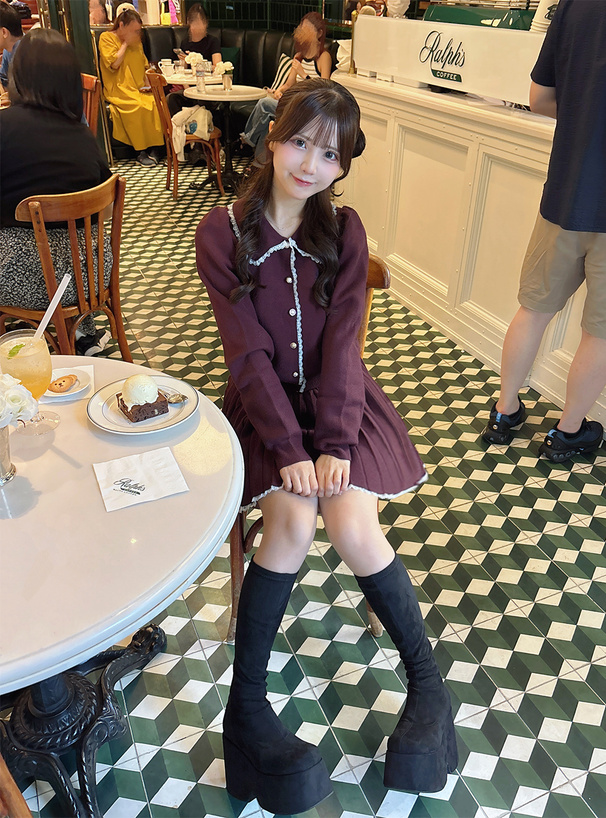 レースニットカーディガン×インパン裏地付きプリーツスカート