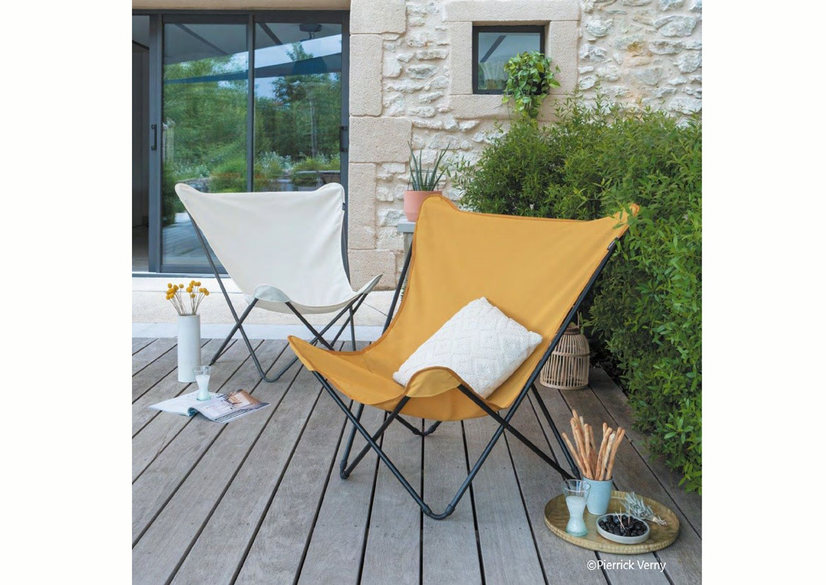 ハンモックのような心地よさ！ラフマの人気アウトドアチェアに新色が