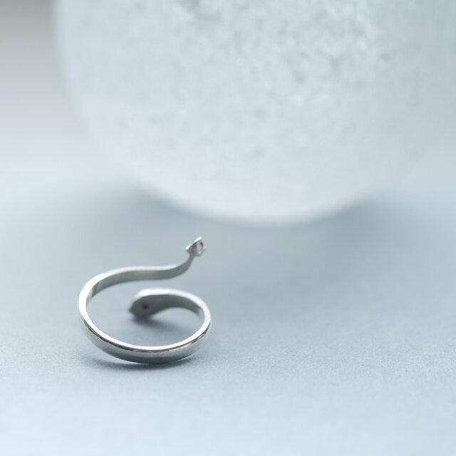 ルビー 蛇 オープン リング シルバー925 | iichi 日々の暮らしを