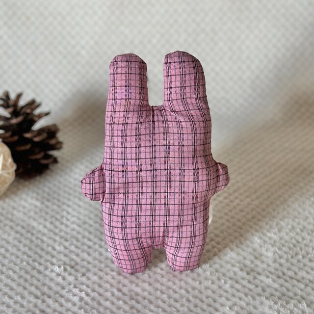 ピンクチェックのちびフニータ（うさぎのぬいぐるみ） | iichi 日々の