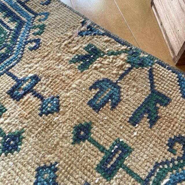 56×187 ロングランナーラグ 大きなボタニカル柄 トルコヴィンテージ