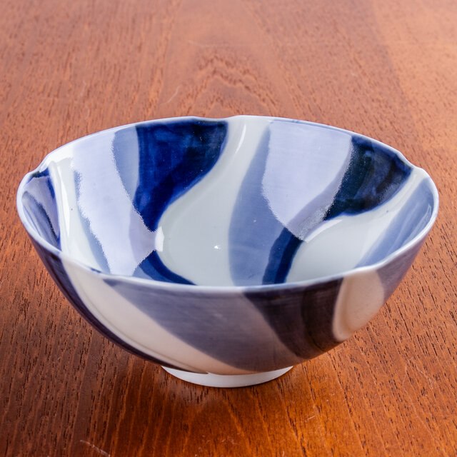 古伊万里 染付捻り文鉢 明治時代 E1230 | iichi 日々の暮らしを