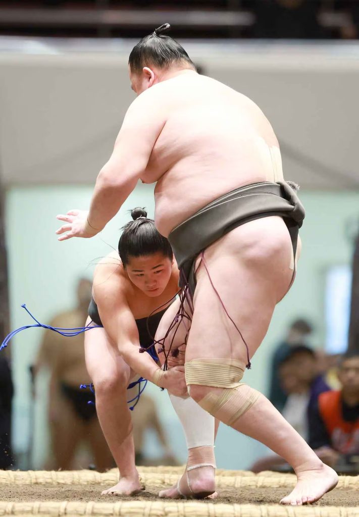 16-Year-Old Sumo Sensation Topples Goliath Double His Weight