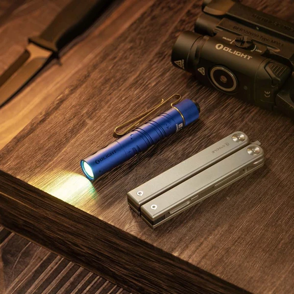 i3T 2 EOS自閉症意識啓発エディション - Olight Japan