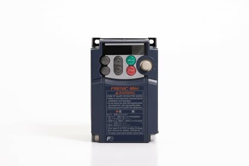富士電機 インバータ FRN0.4C1S-2J (11年製) | 保守部品.com
