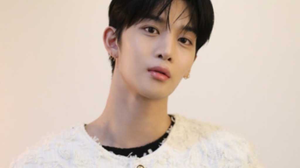 元CIX ベ・ジニョン、Wanna One再結成の可能性に言及「長く待たせて