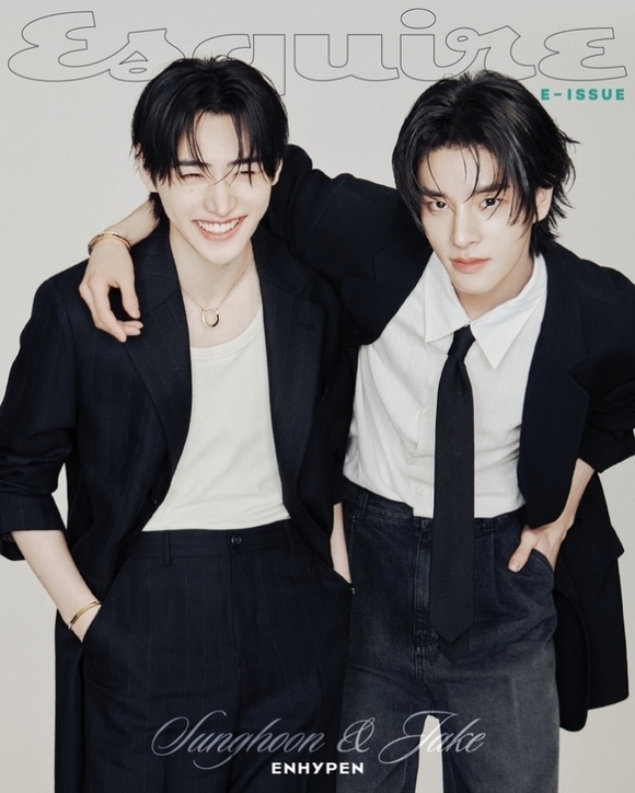 ENHYPEN ジェイク＆ソンフン、肩組みショットも！ジュエリーブランドの