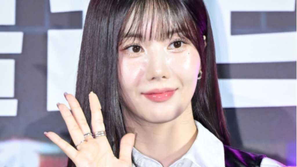 IZ*ONE出身クォン・ウンビ、自身プロデュースのカフェをオープン