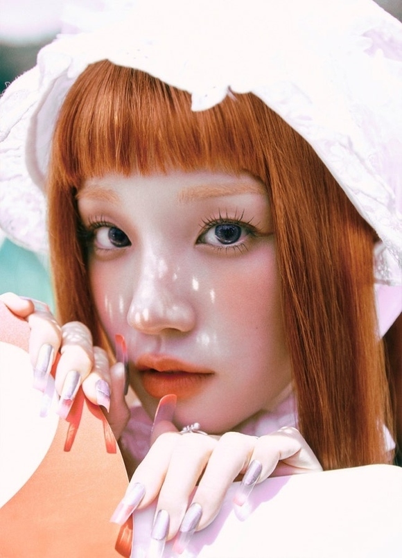 i-dle ウギ、1stシングル「Motivation」フォトブックイメージ