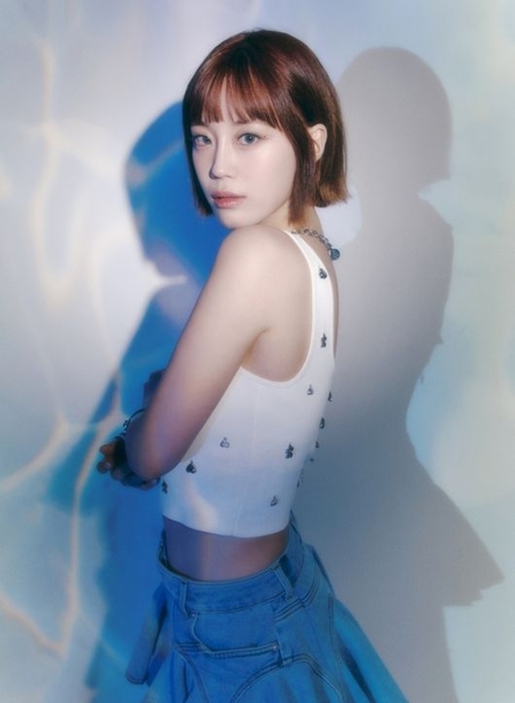 KARA ヨンジ、ニューシングル「I DO I DO」Blue Waveバージョンの個人