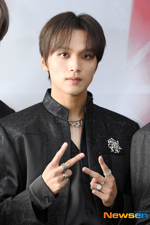 NCT ヘチャン、肩と背中の痛みを訴え…スケジュールに不参加「来週に