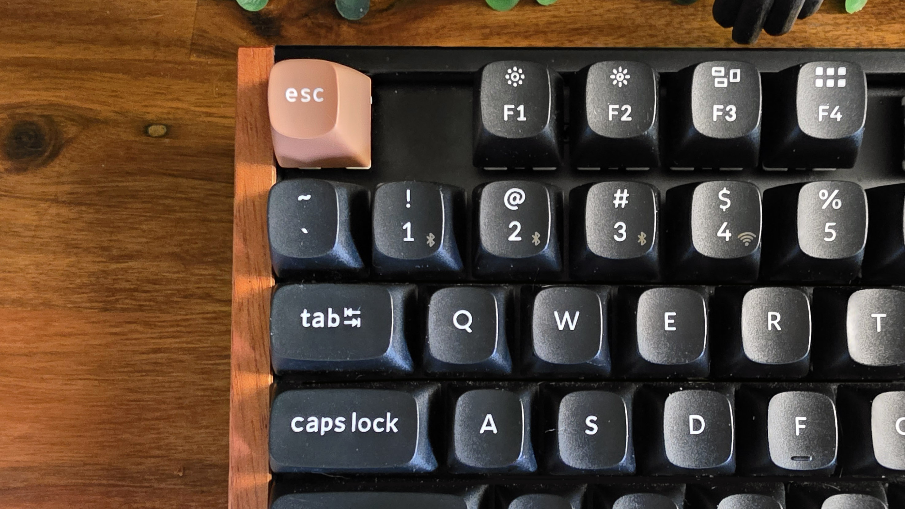 Keychron K8 HE Special Edition Review: magnetic mid-century