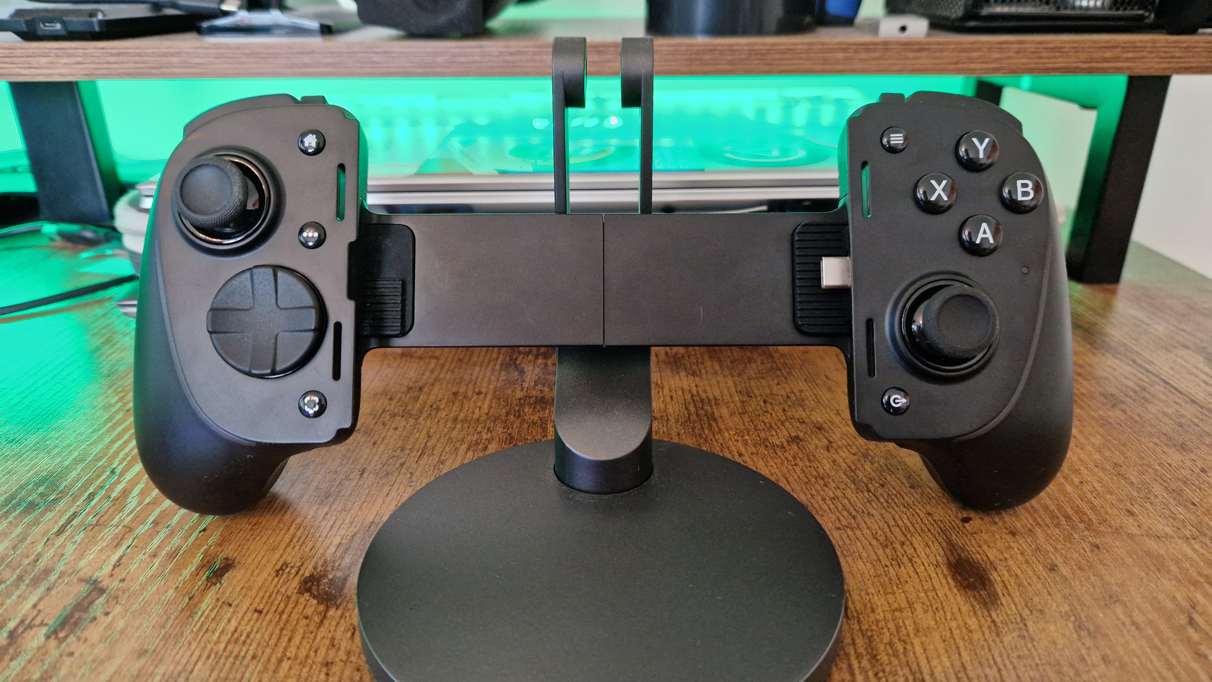 Razer Kishi Ultra review: “I actually feel bad for not calling it