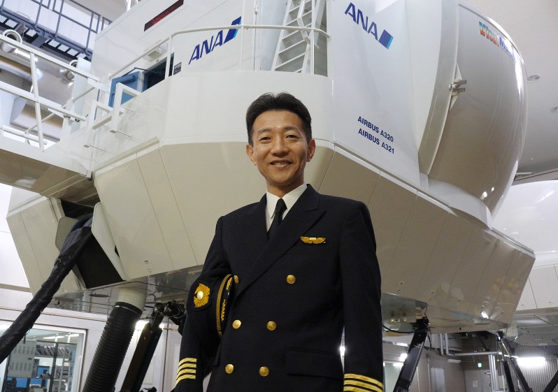 レア貴重 ANA パイロット キャプテン 機長 肩章 胸章 ネクタイピン