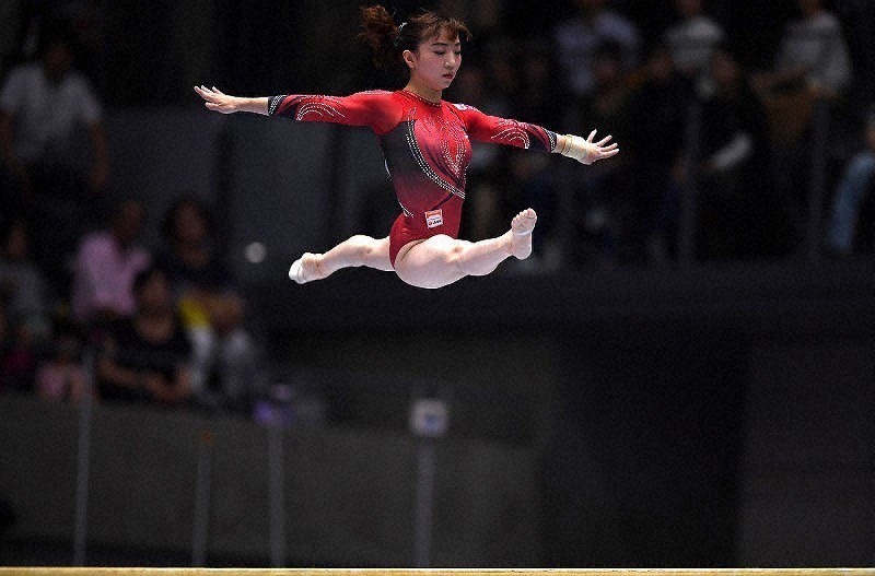女子体操全日本種目別選手権 寺本明日香が床運動で初優勝 | 毎日新聞