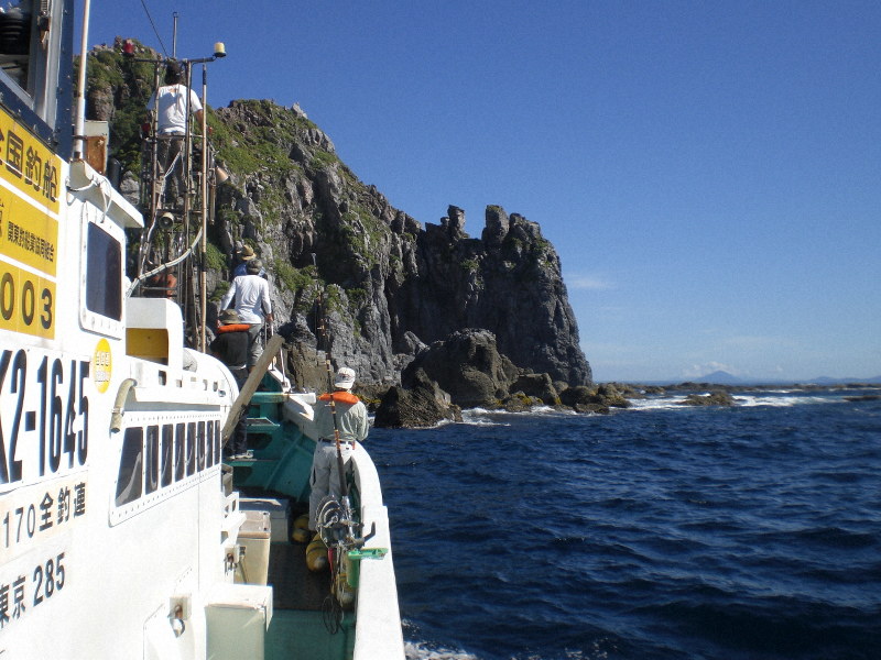 外洋にこぎ出し黒曜石を徹底探索 鮮明になってきた旧石器時代の日本の