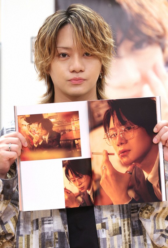 2.5次元俳優・佐藤流司さんが会見 写真集「人生振り返る一冊」に