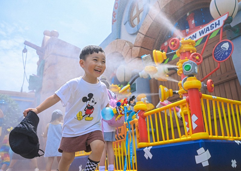 びしょ濡れMAX” 東京ディズニーリゾートで夏のイベント始まる [写真