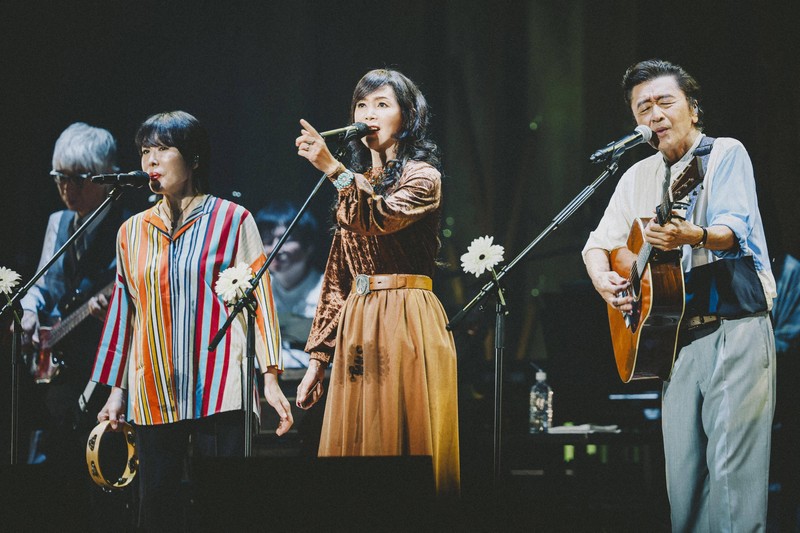 桑田佳祐さんのフォーク・フェス 会場の心一つにした全29曲 | 毎日新聞