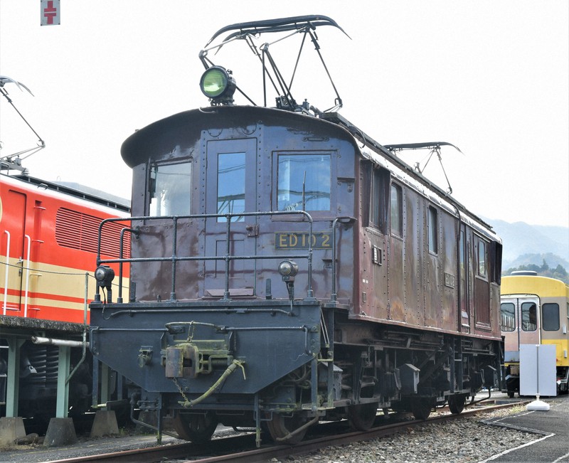 現役引退した電車と電気機関車など公開 西武「車両基地まつり」 埼玉