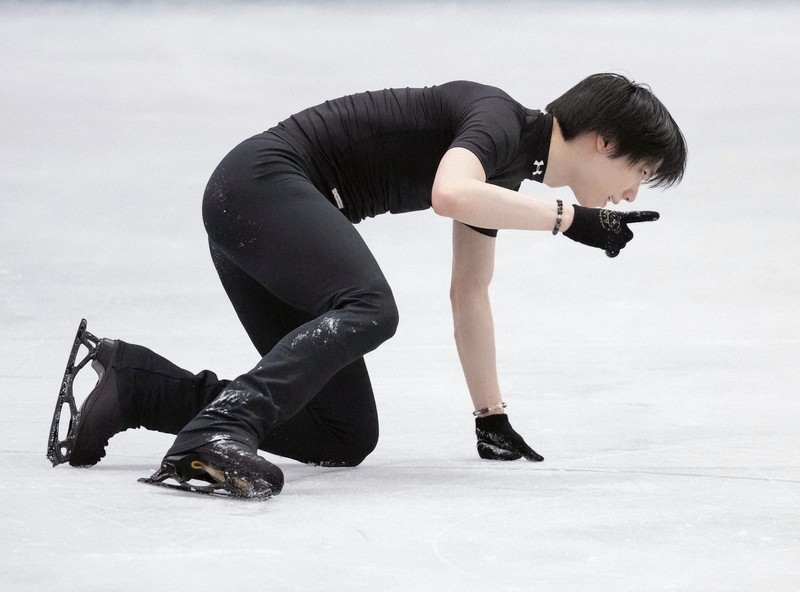 フィギュア スケート 世界国別対抗戦：羽生結弦 練習で4回転アクセル