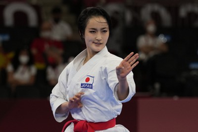 銀の池田向希、ガッツポーズ「本当にうれしさ出た」 20キロ競歩 | 毎日新聞