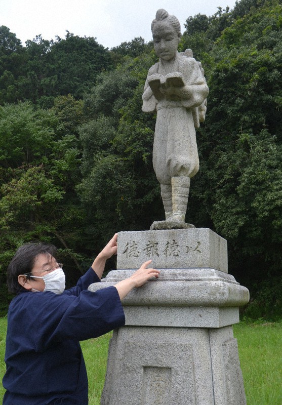 お帰り二宮金次郎像 東日本大震災で倒壊、地元住民が私費投じ再建