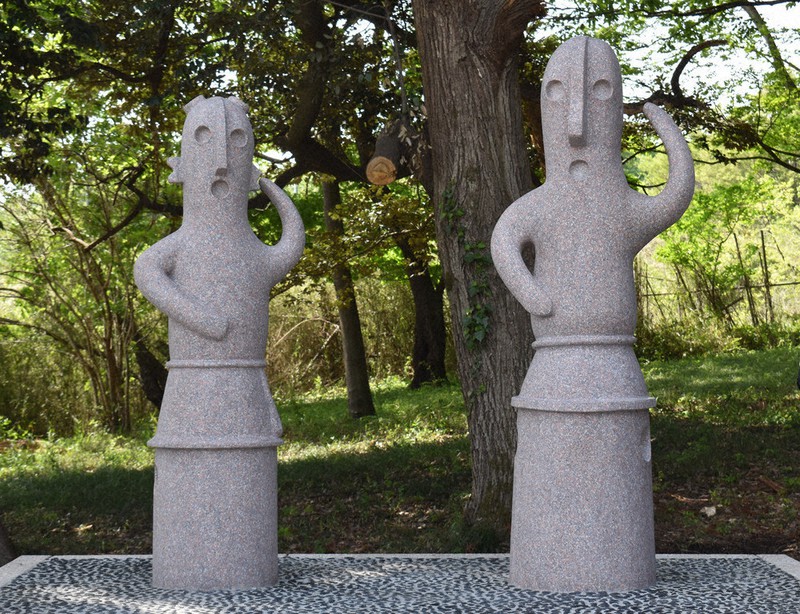 踊る埴輪」次世代に 出土した埼玉・熊谷でモニュメント建立 | 毎日新聞