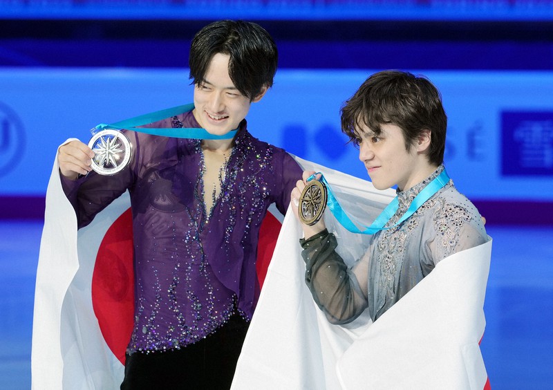 宇野昌磨と山本草太、再び一緒に表彰台に フィギュアスケート [写真