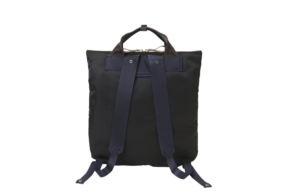 シックな色味の新モデル、［MARNI × PORTER］の『2WAY TOTE BAG』。