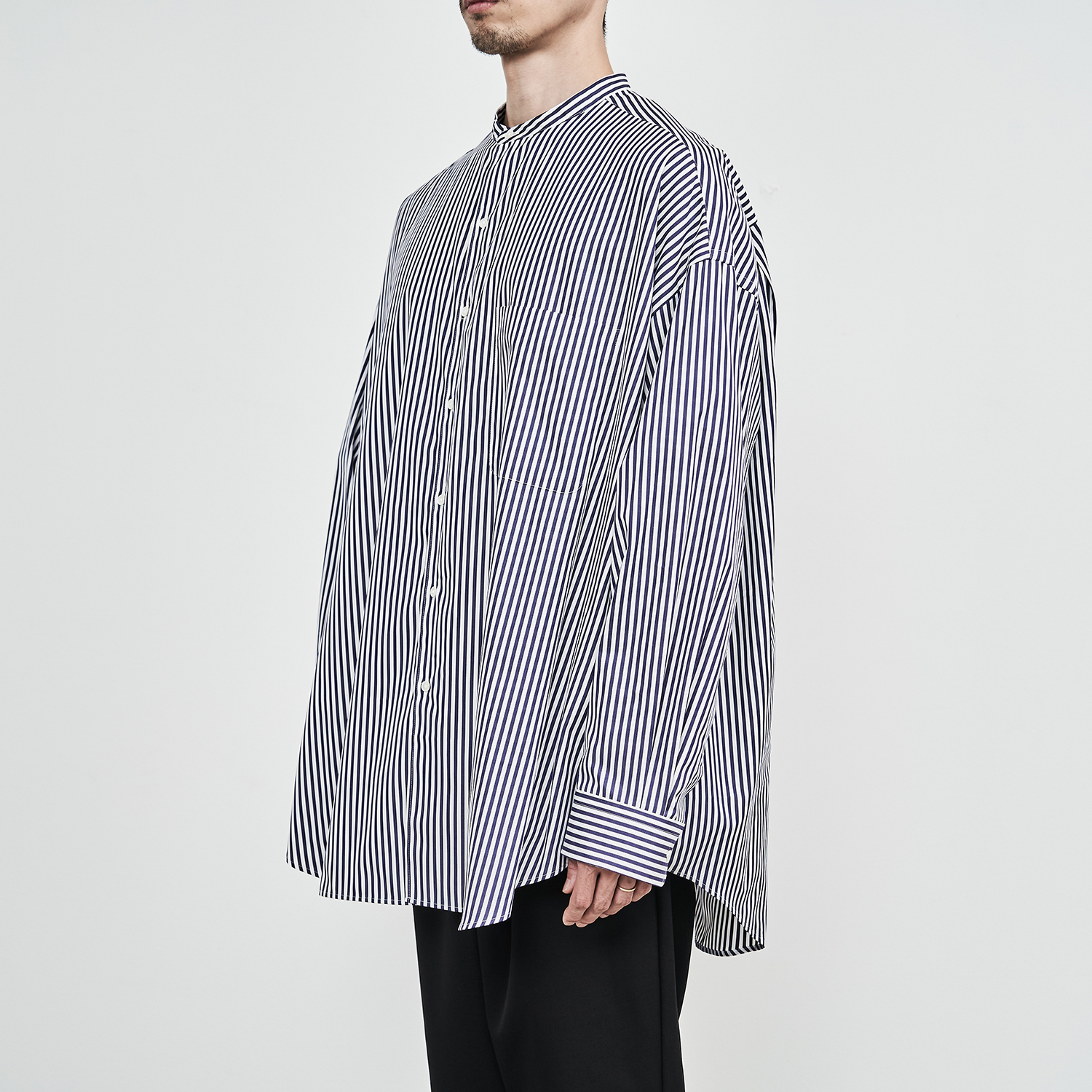 Thomas Masonの生地を用いたGraphpaperの名作シャツが久々に店頭に登場