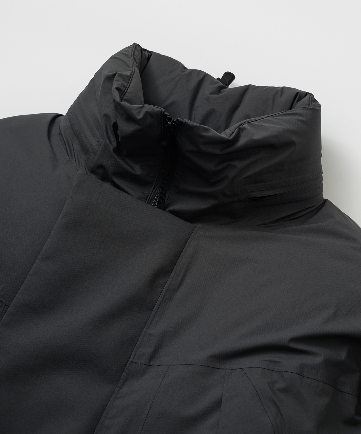 HYKE for BIOTOPの『PERTEX PUFF PARKA EX』