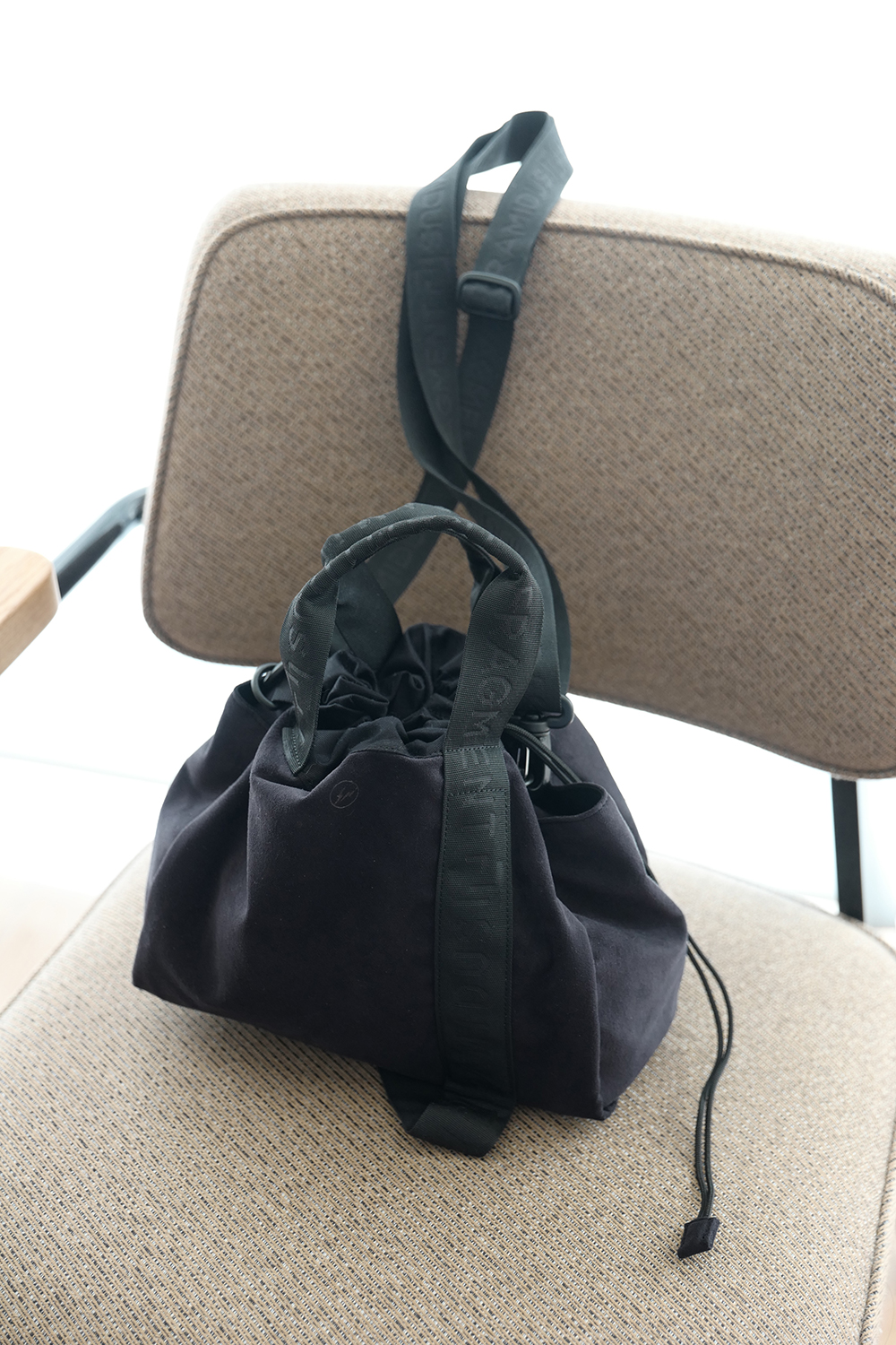 fragment design × RAMIDUSの『Ultrasuede® LX BLACK Collection』