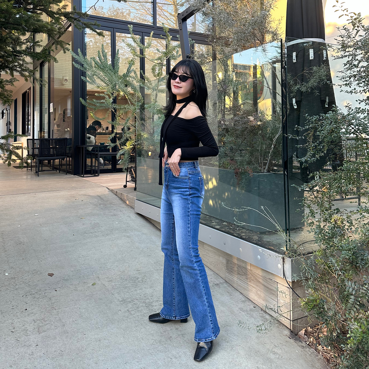 ブルーブーツカットデニムパンツ | ファッション通販サイト NUGU