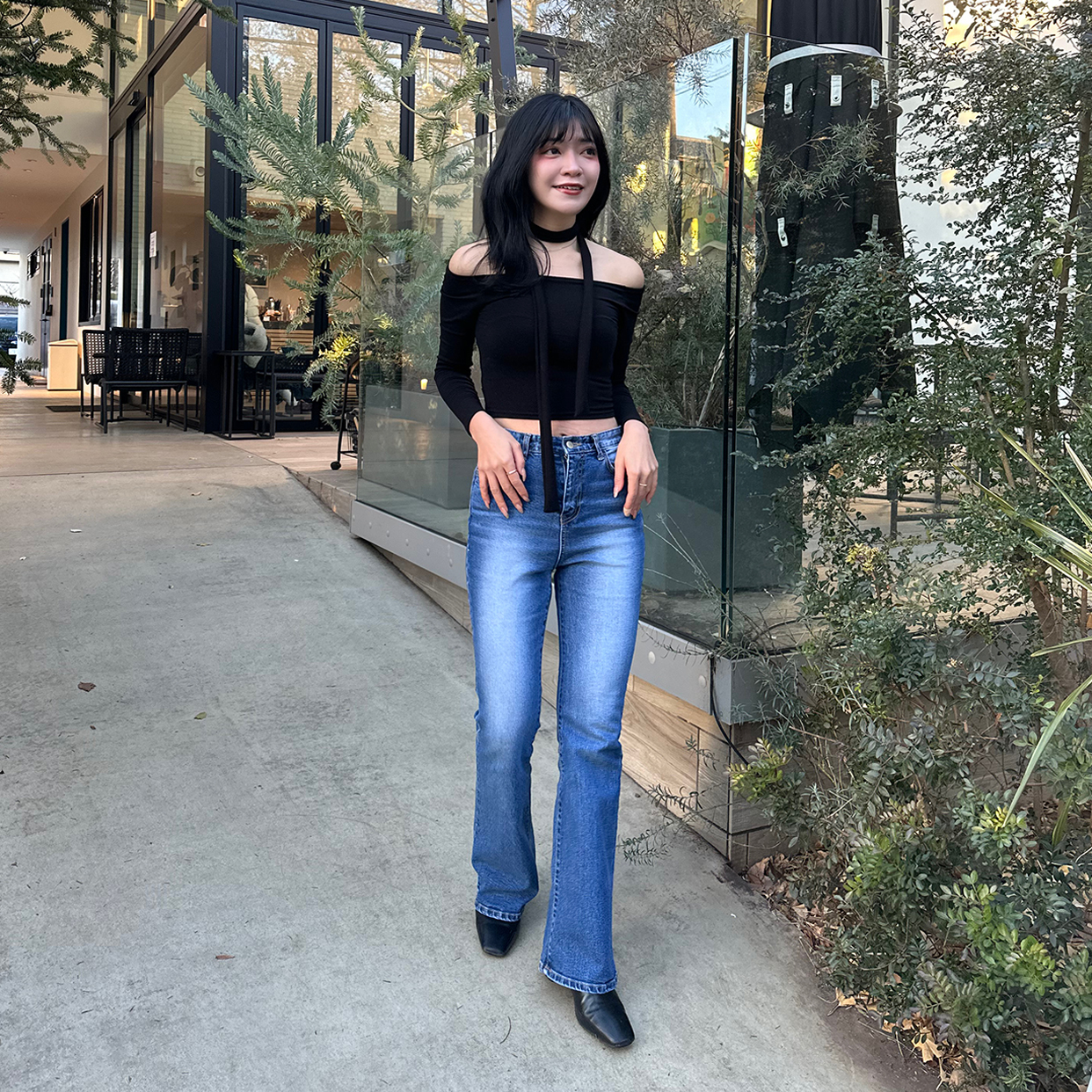 ブルーブーツカットデニムパンツ | ファッション通販サイト NUGU