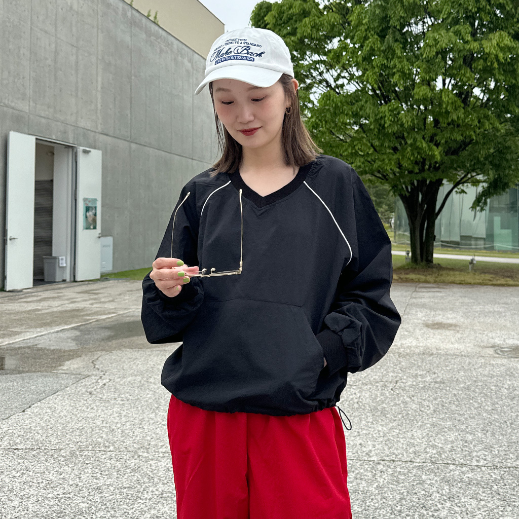 Vネックナイロンプルオーバー | ファッション通販サイト NUGU