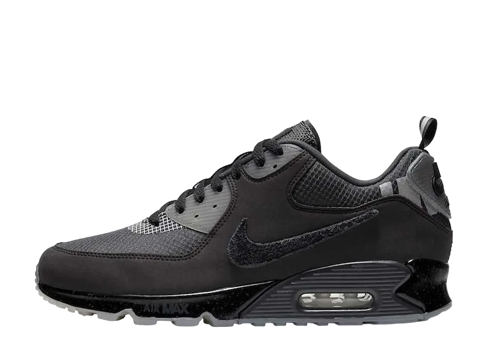 UNDEFEATED × Nike Air Max 90 