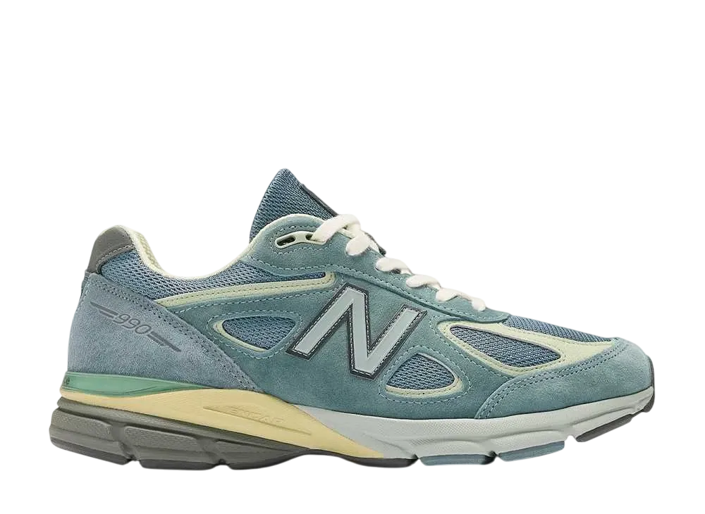 AURALEE × New Balance 990V4 