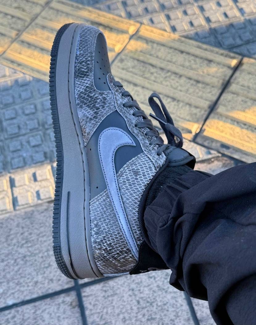 ナイキ エアフォース1 ロー 