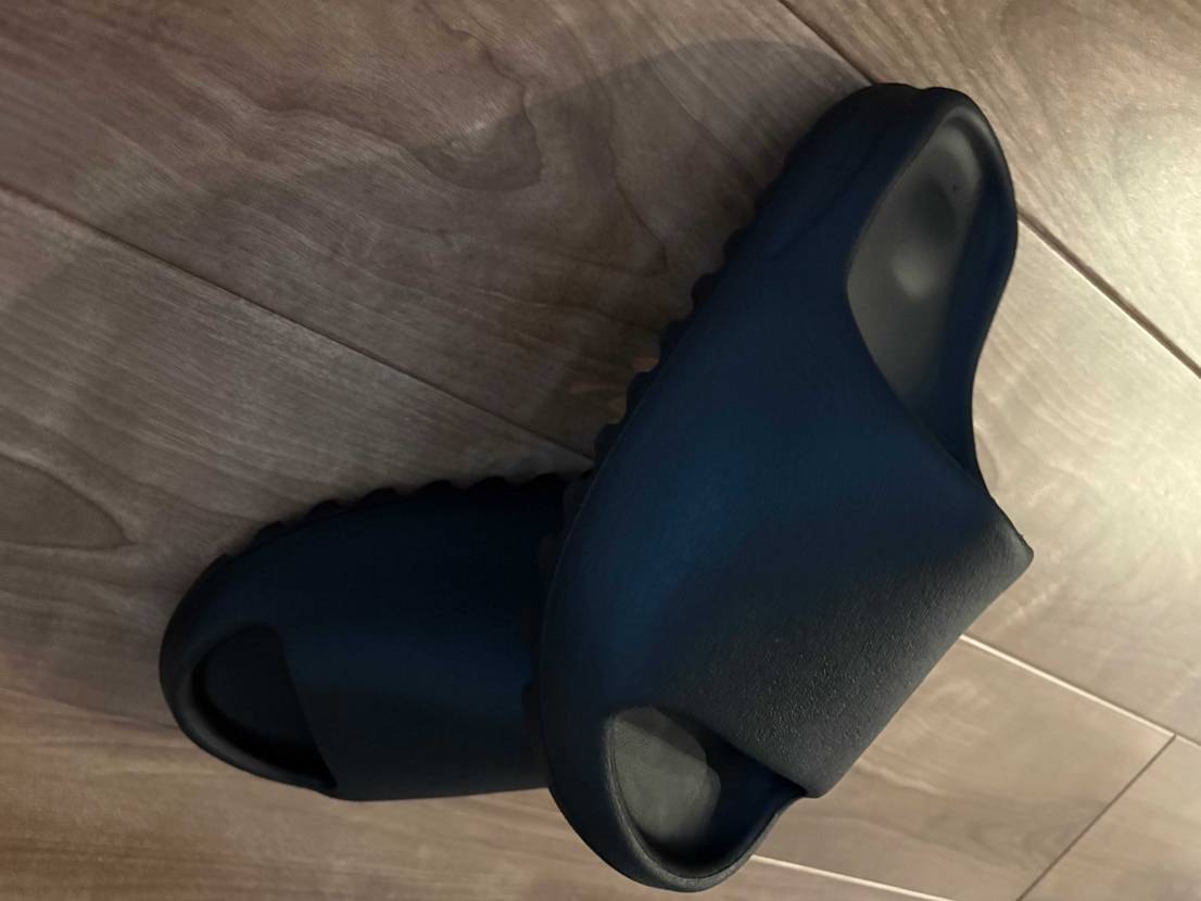 アディダス イージーブースト350V2 