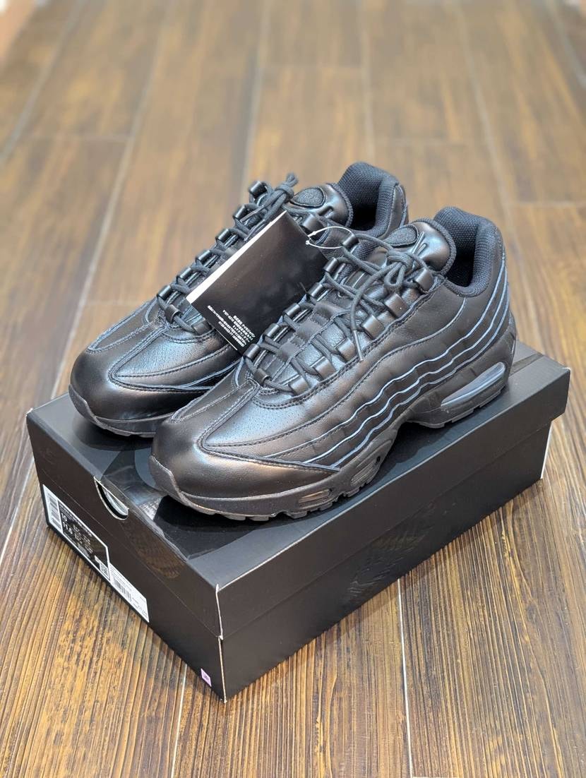 ナイキ エアマックスDN8 