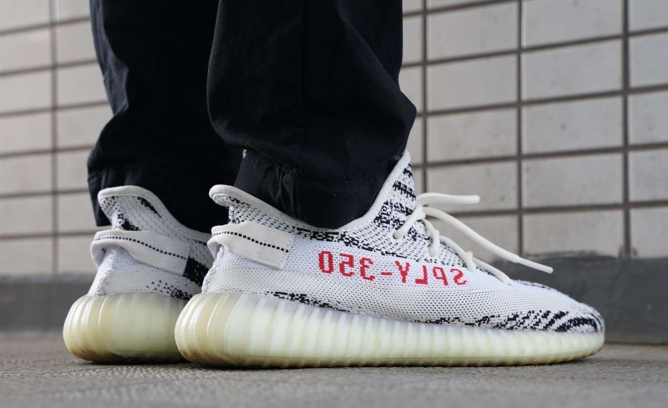 アディダス イージーブースト350V2 