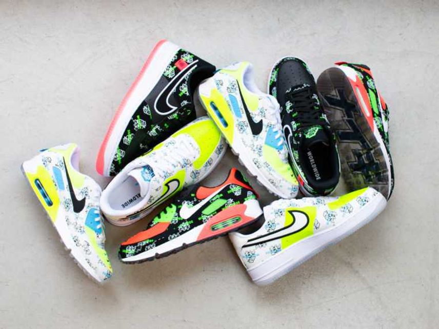 NIKE Women's WORLD WIDE PACK AIR MAX 90 SE WHITE 