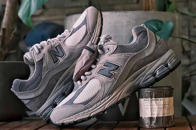 スニダンで購入可】7/16発売 New Balance 2002R 