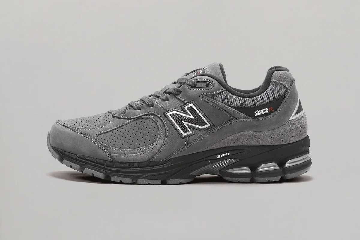11/24発売｜New Balance 2002R 