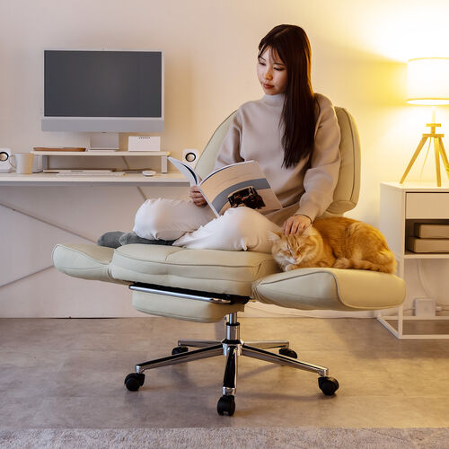 オットマン内蔵！135度リクライニングチェア発売