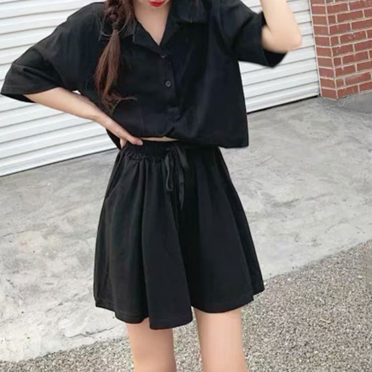 半袖ショート丈ポロとショートパンツセットアップ [品番：ADEW0003559