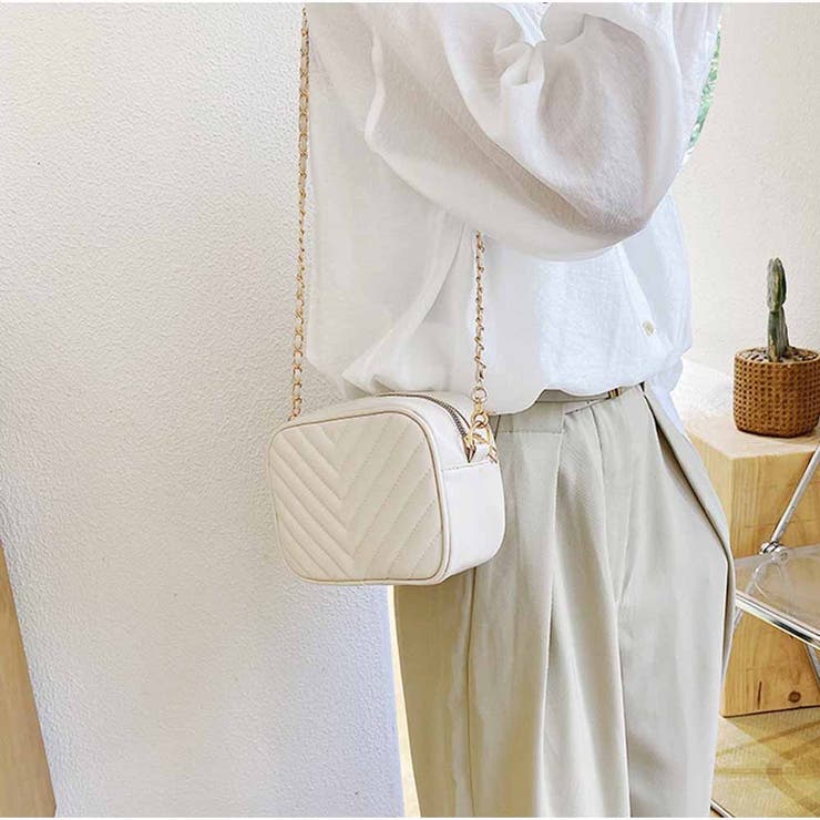 チェーンショルダーバッグ キルティングレザー ミニクロスボディバッグ
