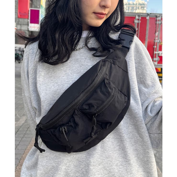 ダブルポケットナイロンボディバッグ[品番：OUTW0000236]｜Outfitter