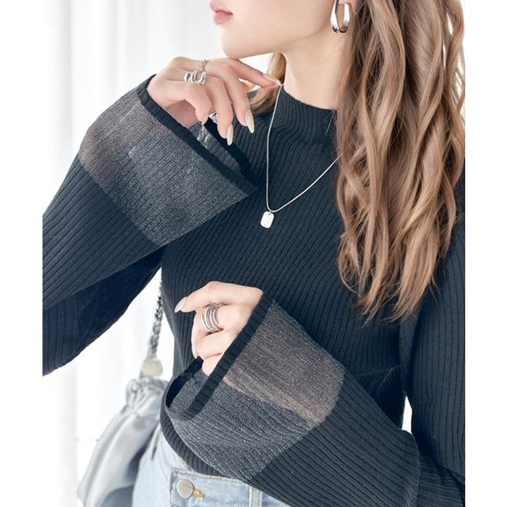 動くたび大人フェミニン。袖シアーハイネックリブニット[品番